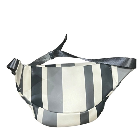 Winnie‎ the Pooh and Eeyore Loungefly Disney Waist Bag Fanny Pack - Picture 3 of 4